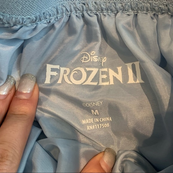 Disney’s Frozen Elsa and Anna dress up costumes - Picture 6 of 8
